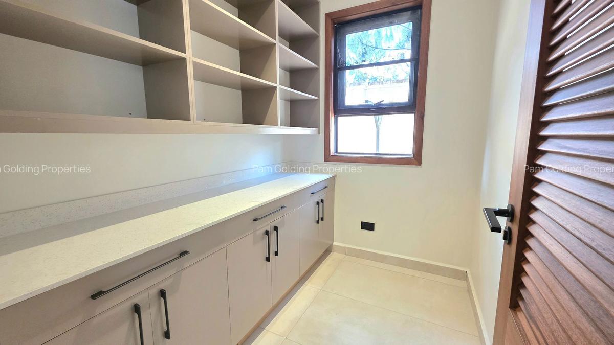 5 Bed House with En Suite in Karen - 6