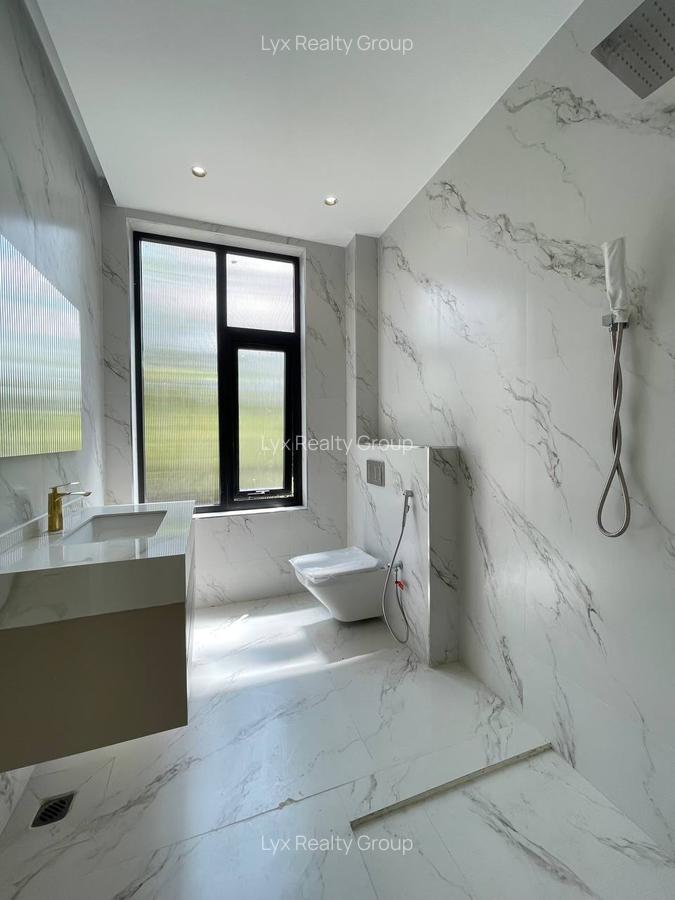 5 Bed Villa with En Suite in Lavington - 20