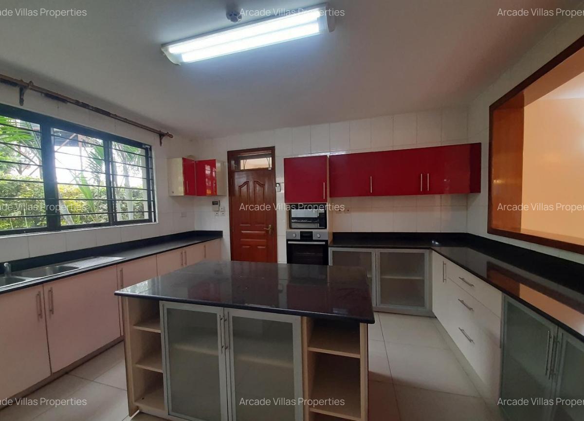 5 Bed Apartment with En Suite at Lavington - 10