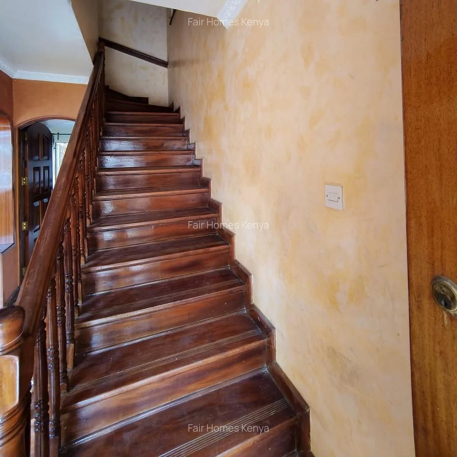 4 Bed Townhouse with En Suite at Othaya Road - 10