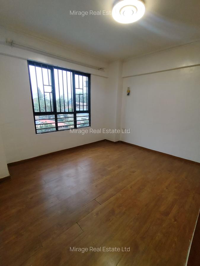 2 Bed Apartment with Swimming Pool in Kilimani - 11