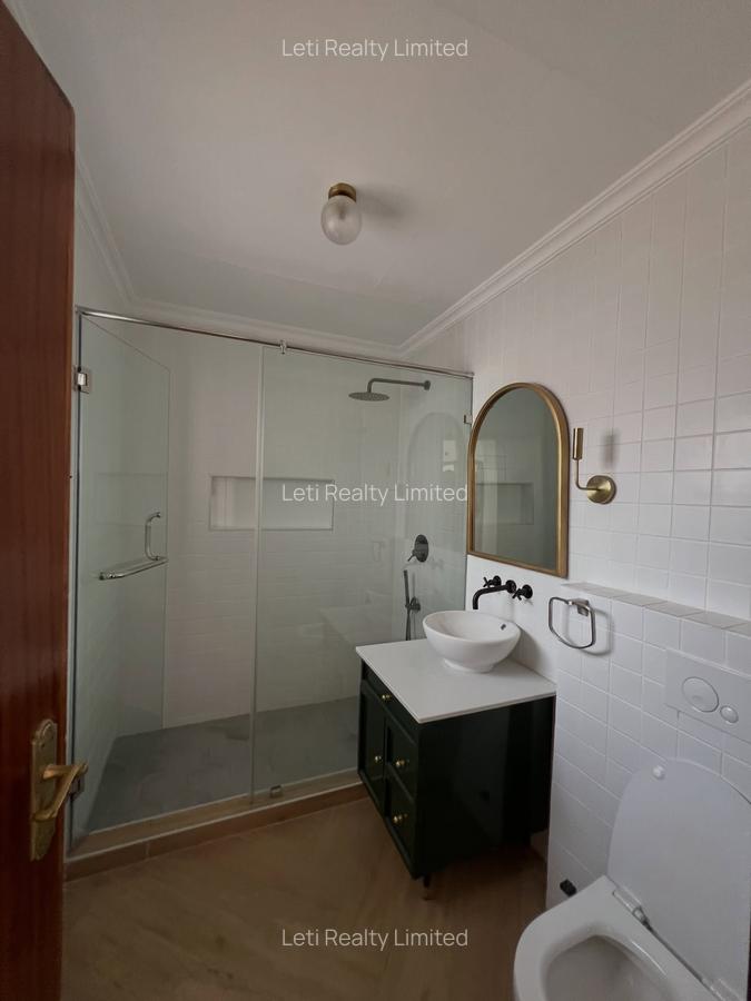 4 Bed Townhouse with En Suite in Lavington - 11