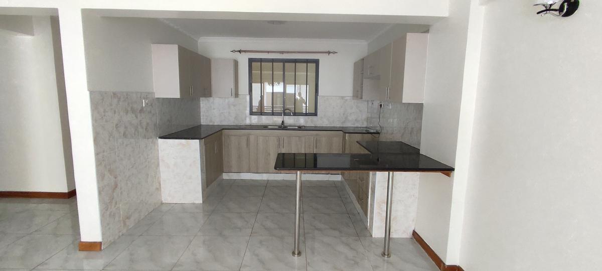 Serviced 2 Bed Apartment with En Suite in Westlands Area - 3