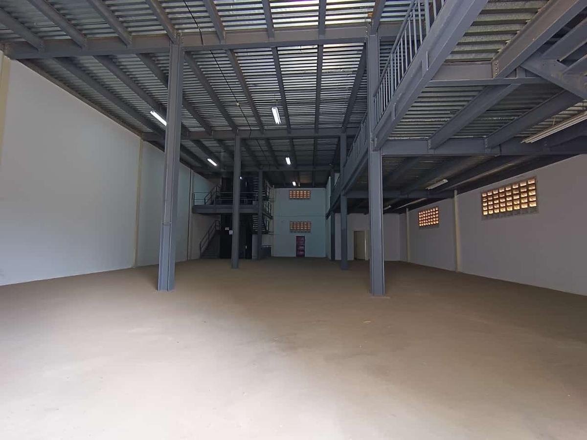 17,000 ft² Warehouse with Service Charge Included in Ruaraka - 1