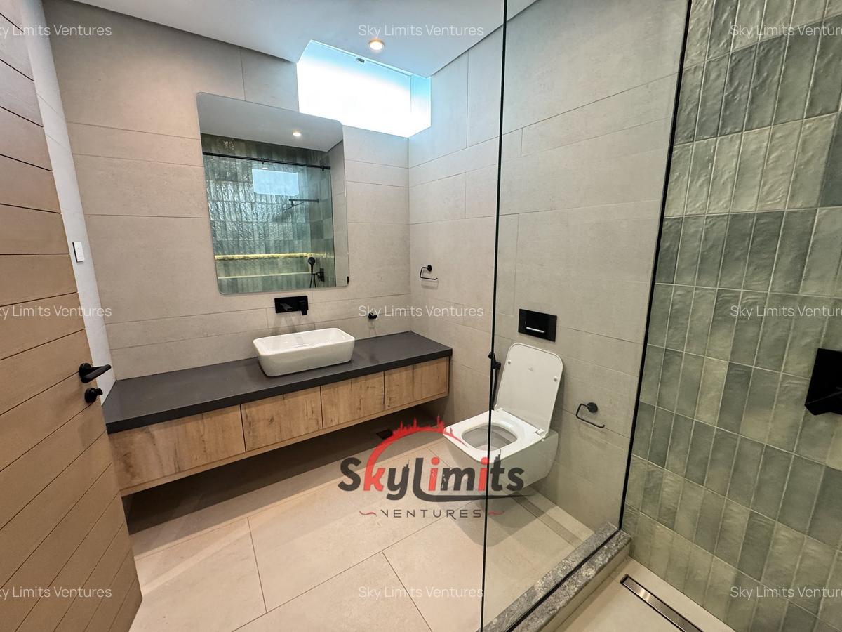 5 Bed Villa with En Suite at Spring Valley - 15