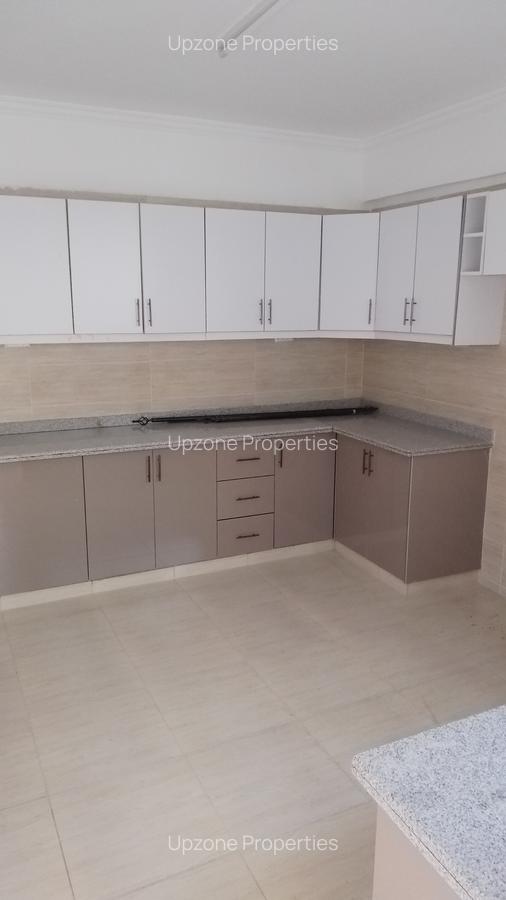 3 Bed Apartment with En Suite in Lavington - 12