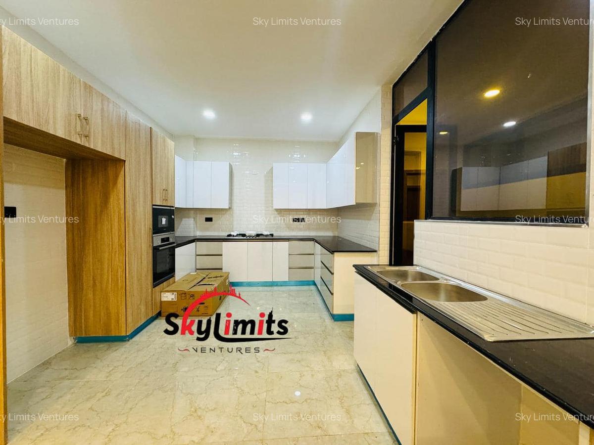 4 Bed Apartment with En Suite at Spring Valley - 8