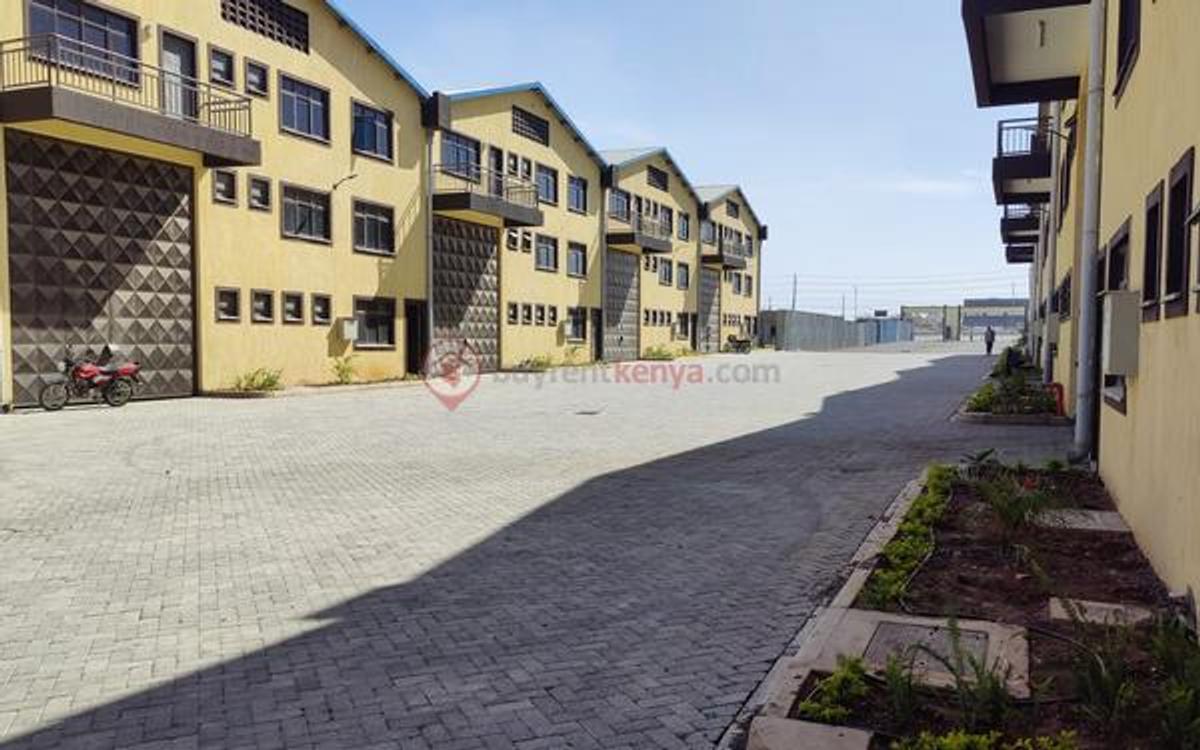 warehouse with service charge included at mombasa road