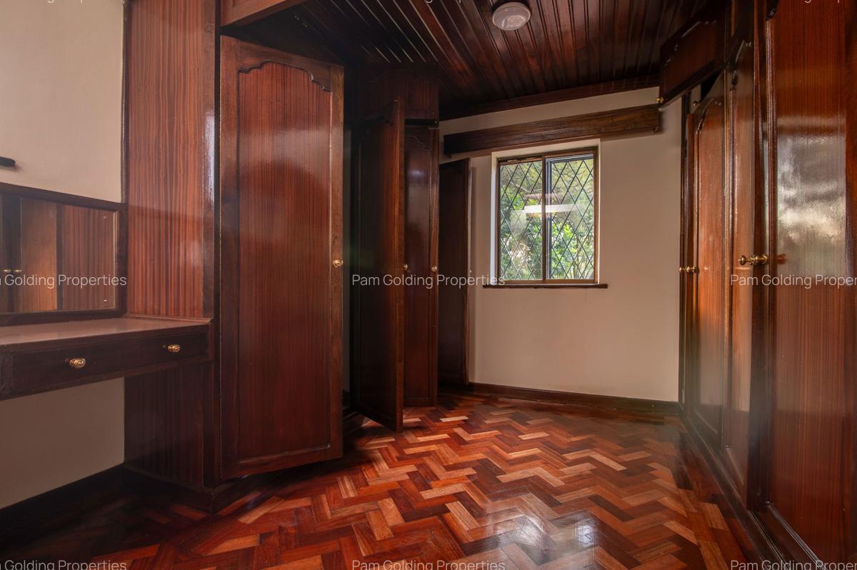 4 Bed House with En Suite in Karen - 14