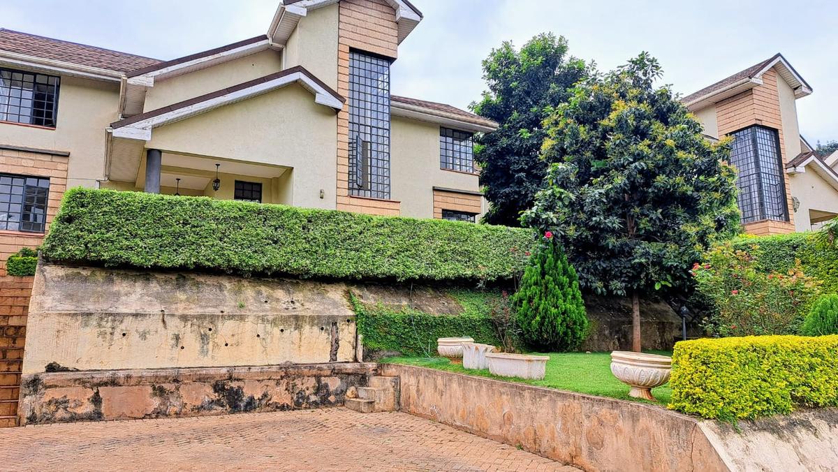 4 Bed Townhouse with En Suite in Kitisuru - 16