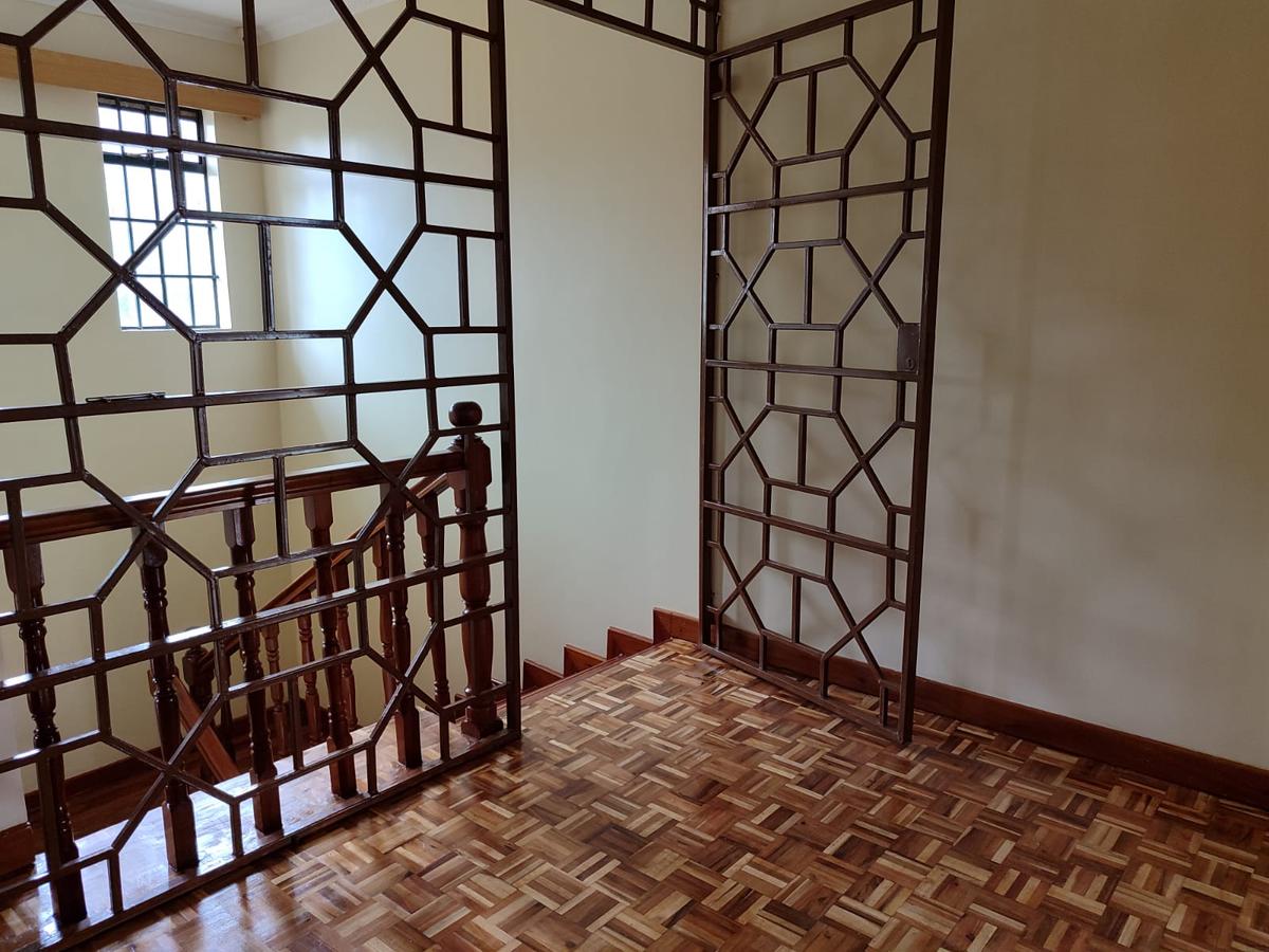 4 Bed Townhouse with En Suite at Kitisuru - 8