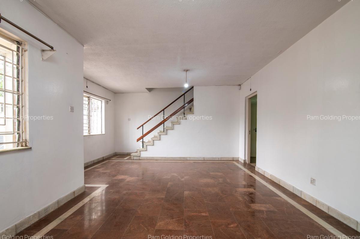 4 Bed Townhouse at Golden Gate - 2