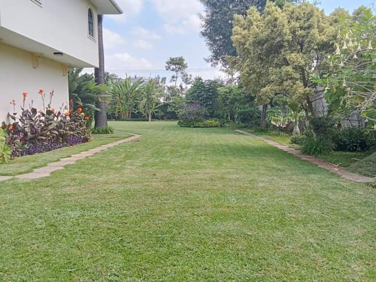 5 Bed House with En Suite at Nyari - 7