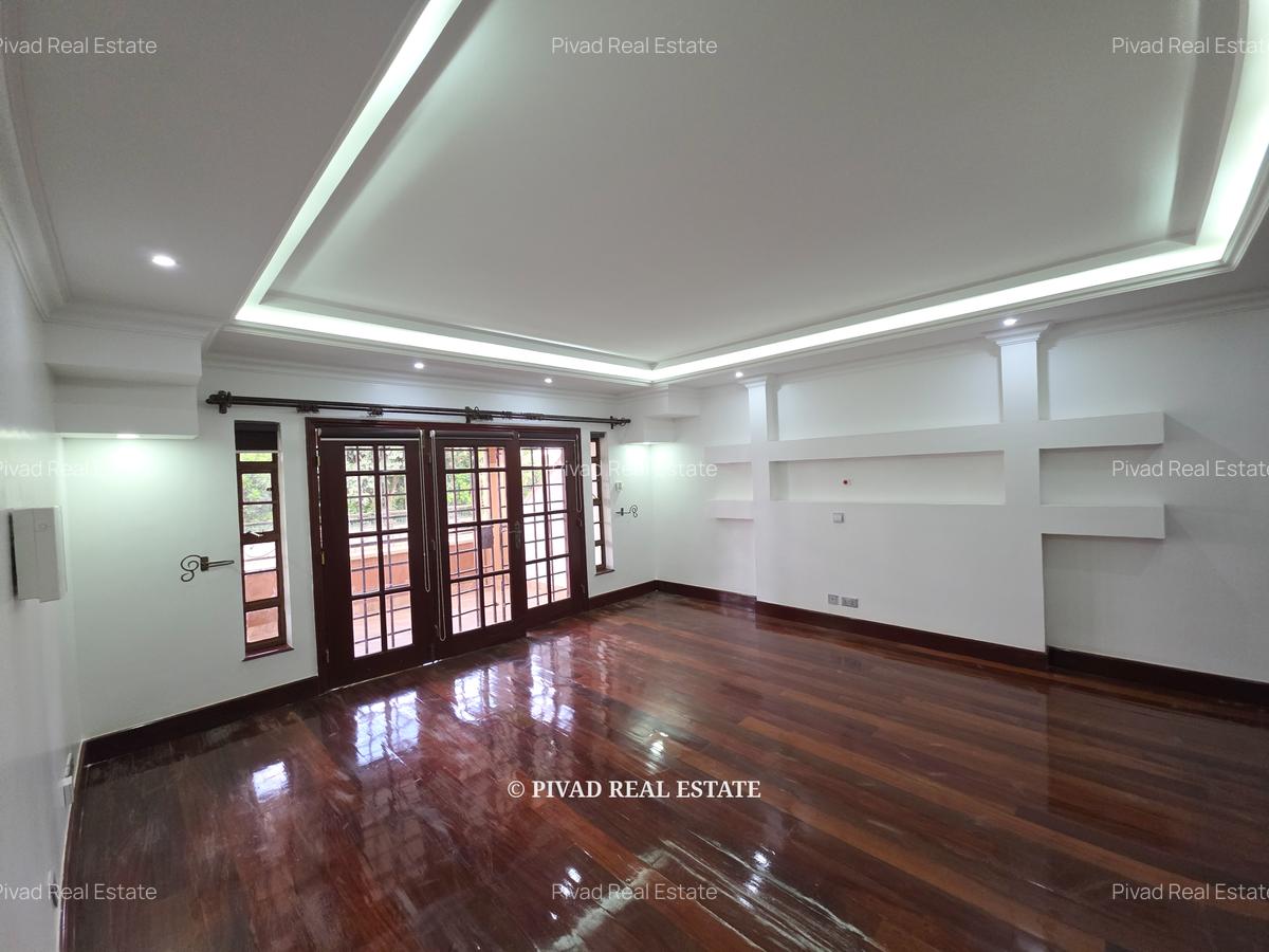 5 Bed House with Swimming Pool in Runda - 13