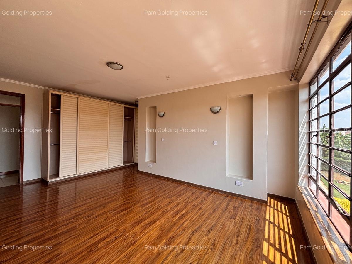 4 Bed Townhouse with En Suite in Kiambu Road - 10