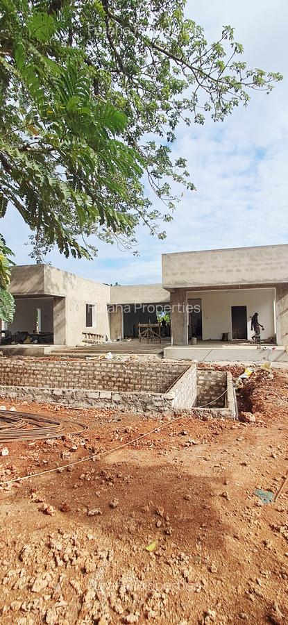 3 Bed Villa with En Suite at Diani - 9