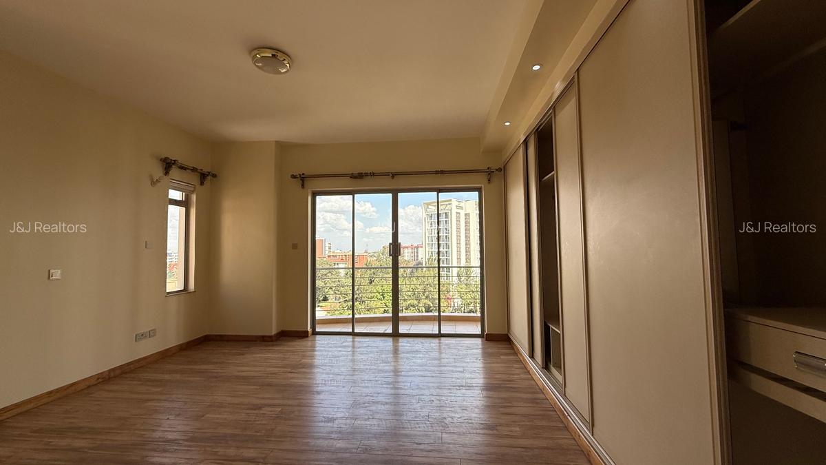 4 Bed Apartment with En Suite in Kileleshwa - 11