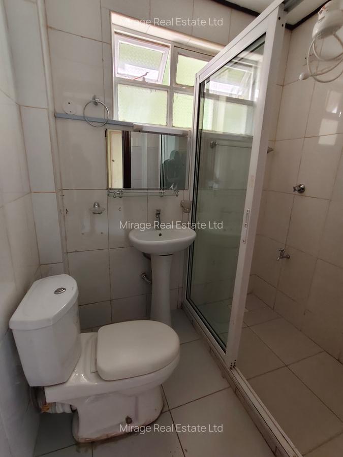 2 Bed Apartment with En Suite in Westlands Area - 11