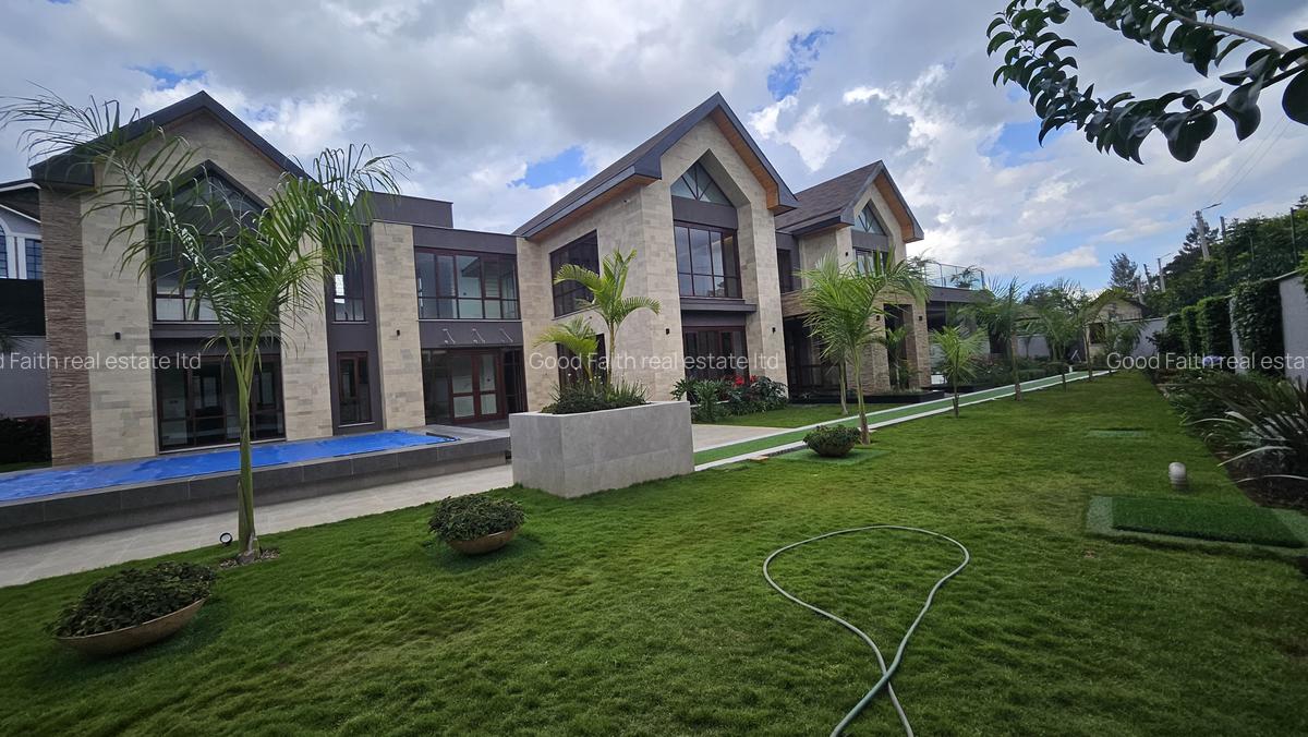 5 Bed House with En Suite in Runda - 3