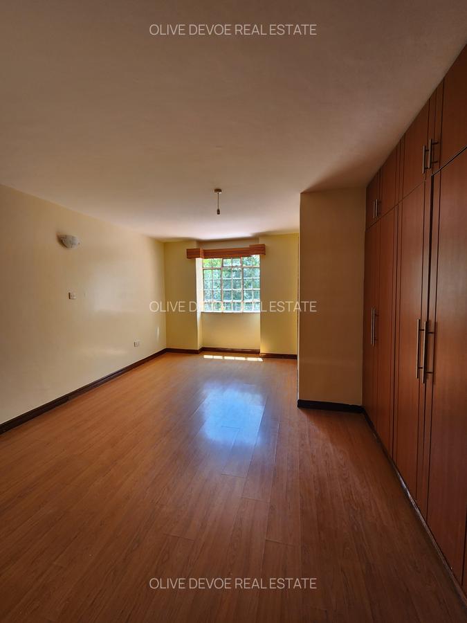 4 Bed Townhouse with En Suite in Lavington - 16