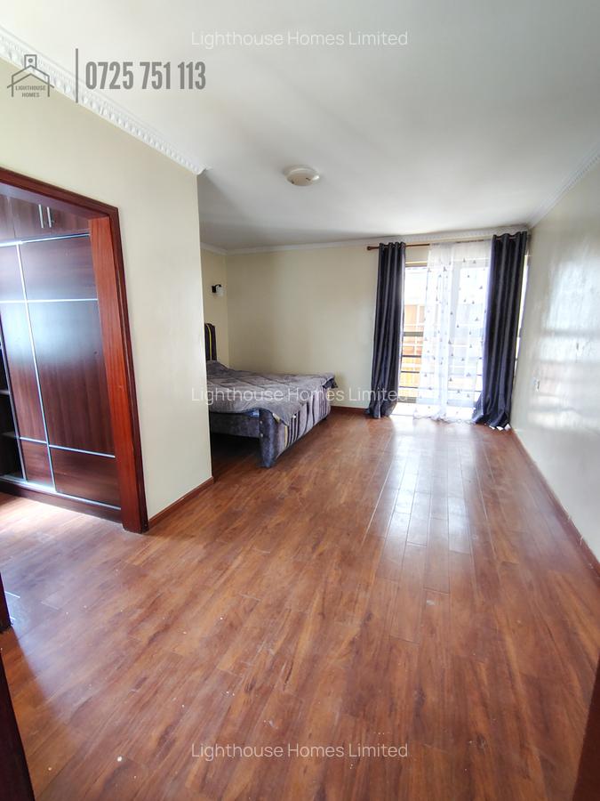 5 Bed Townhouse with En Suite at Lavington - 9