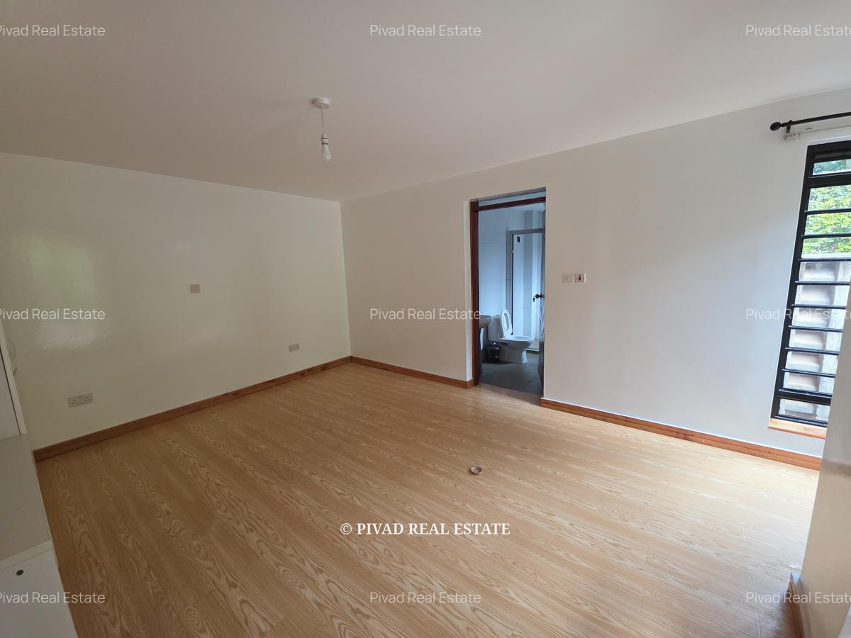 4 Bed Townhouse with Garden in Runda - 14