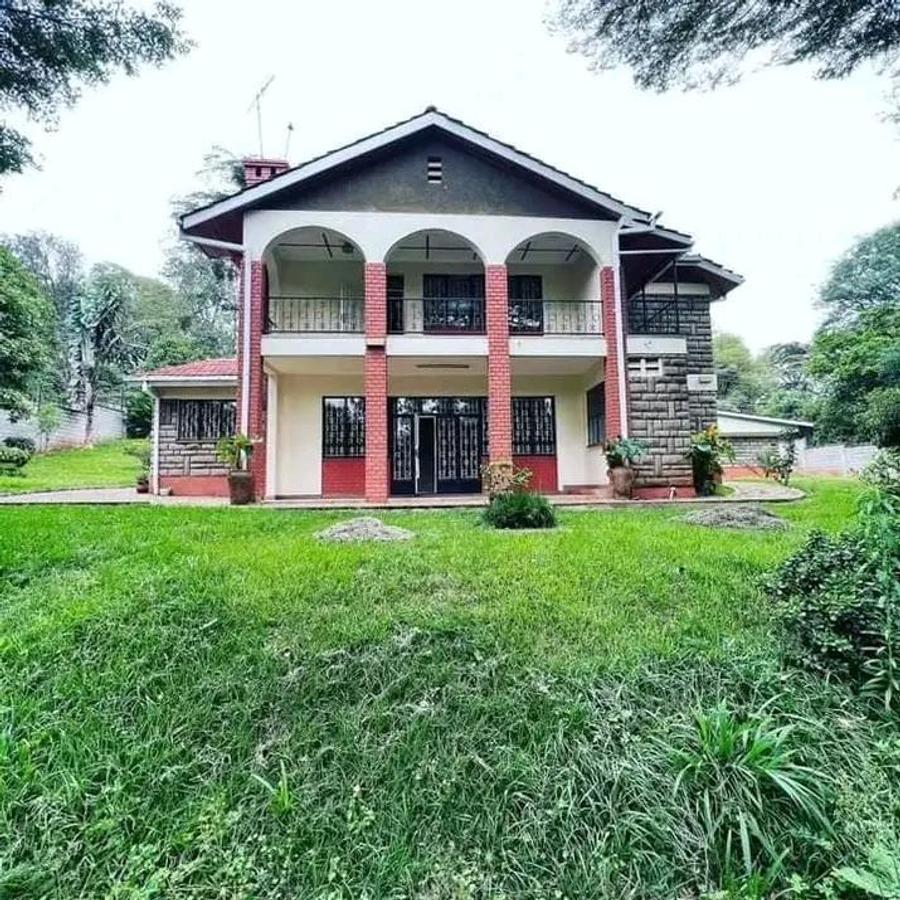 5 Bed House with En Suite at Lavington Green - 4
