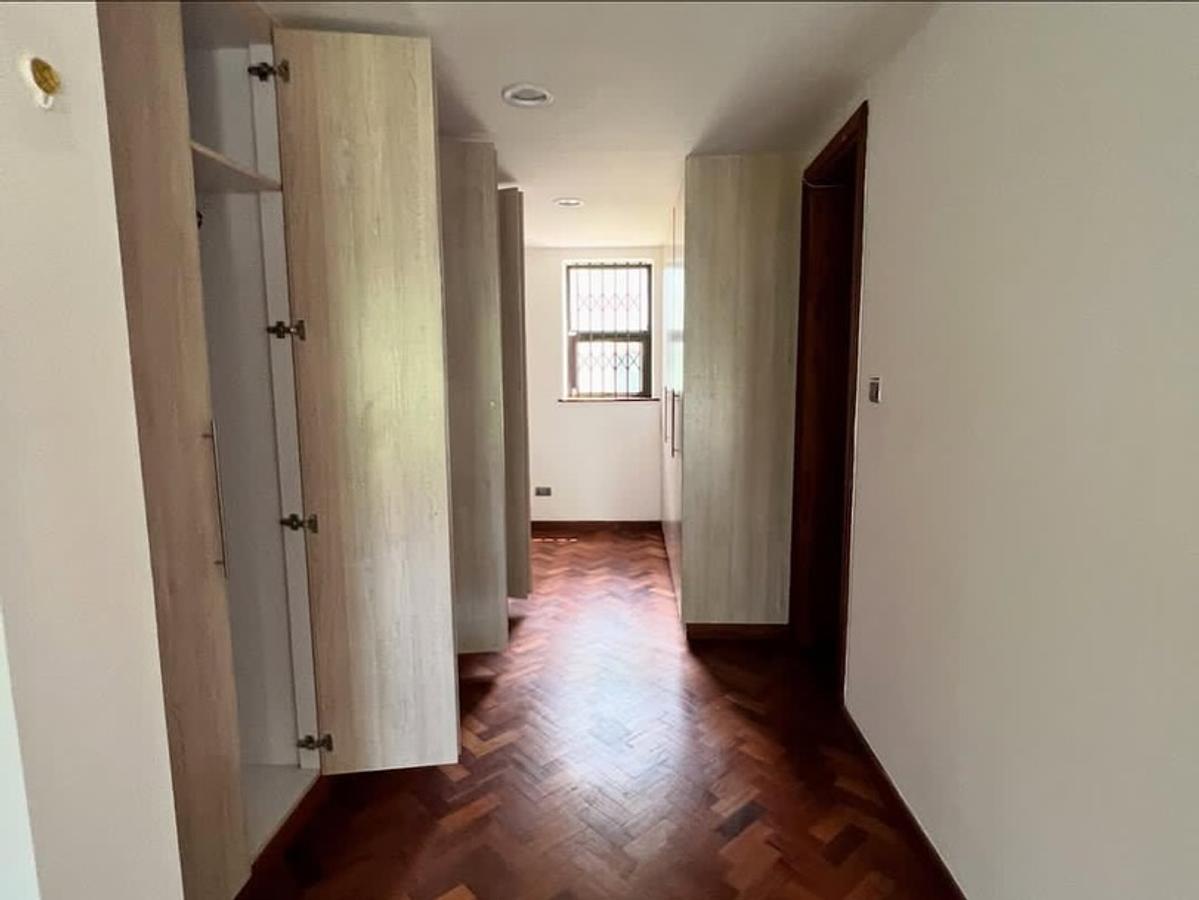 5 Bed Townhouse with En Suite in Lavington - 5