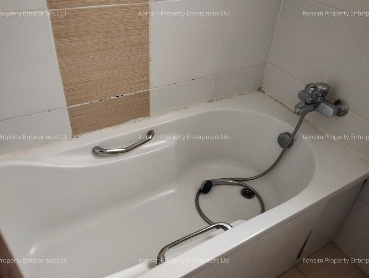 4 Bed Townhouse with En Suite in Lavington - 7