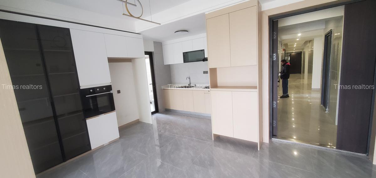 2 Bed Apartment with En Suite at Riverside - 4