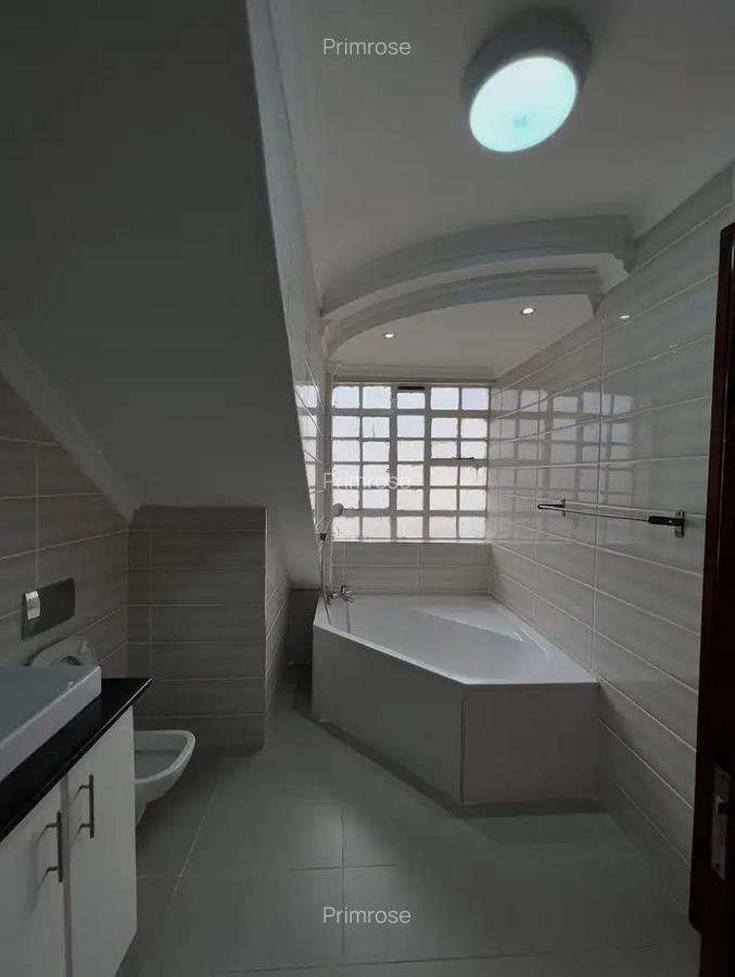 4 Bed Apartment with En Suite in Lavington - 2