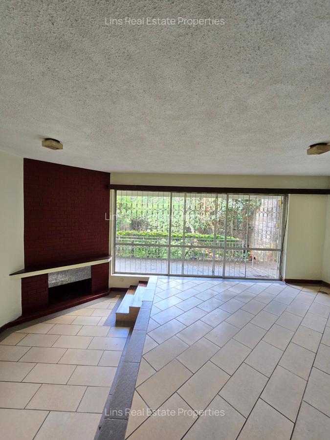 4 Bed Townhouse with En Suite in Spring Valley - 10