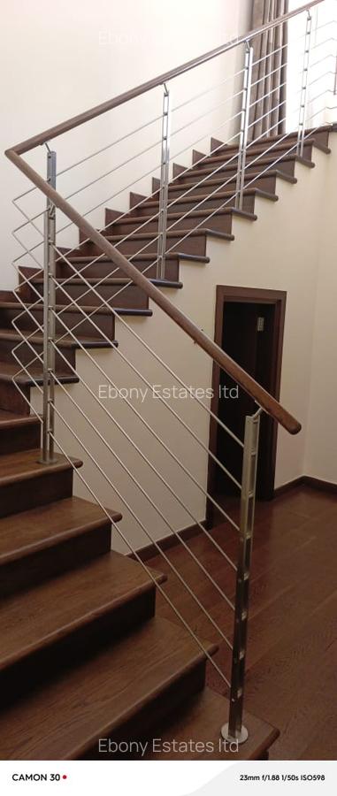 5 Bed Townhouse with En Suite in Lavington - 13