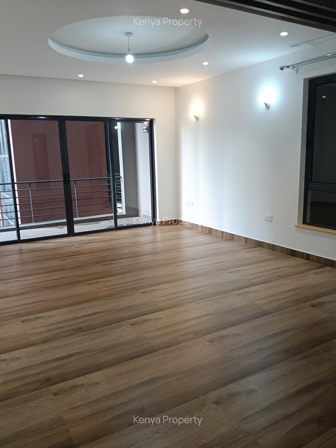 3 Bed Apartment with En Suite at Mandera Road - 9