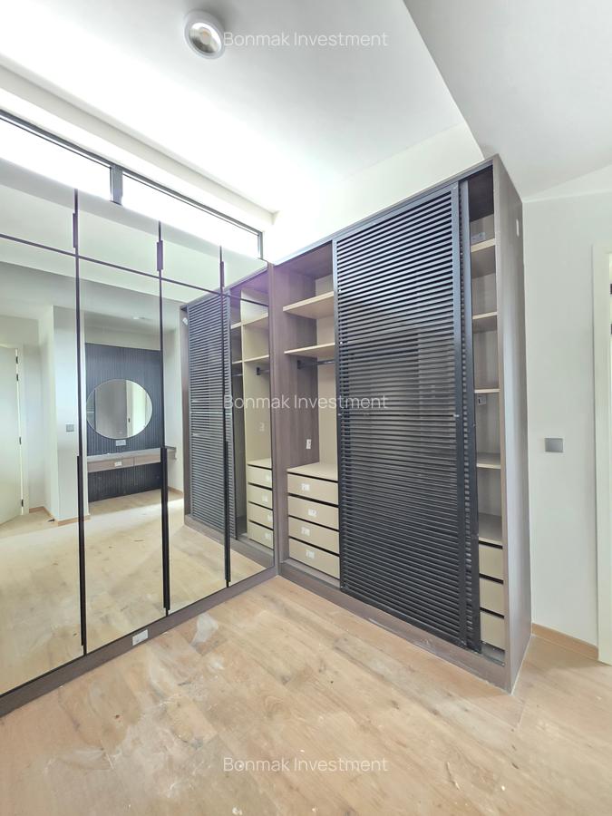 4 Bed Townhouse with En Suite at Runda Evergreen - 16