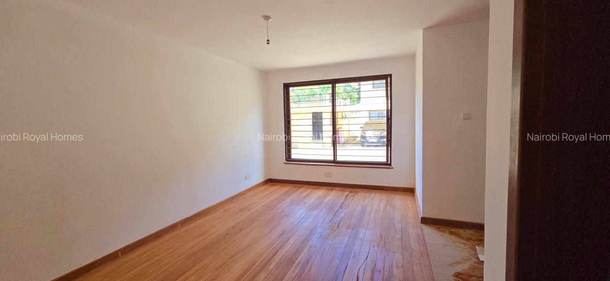 4 Bed Townhouse with En Suite at Convent Drive - 9