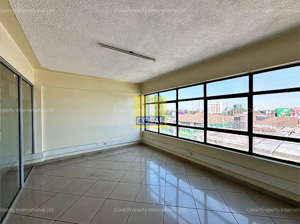 1,000 ft² Office with Backup Generator in Parklands - 11