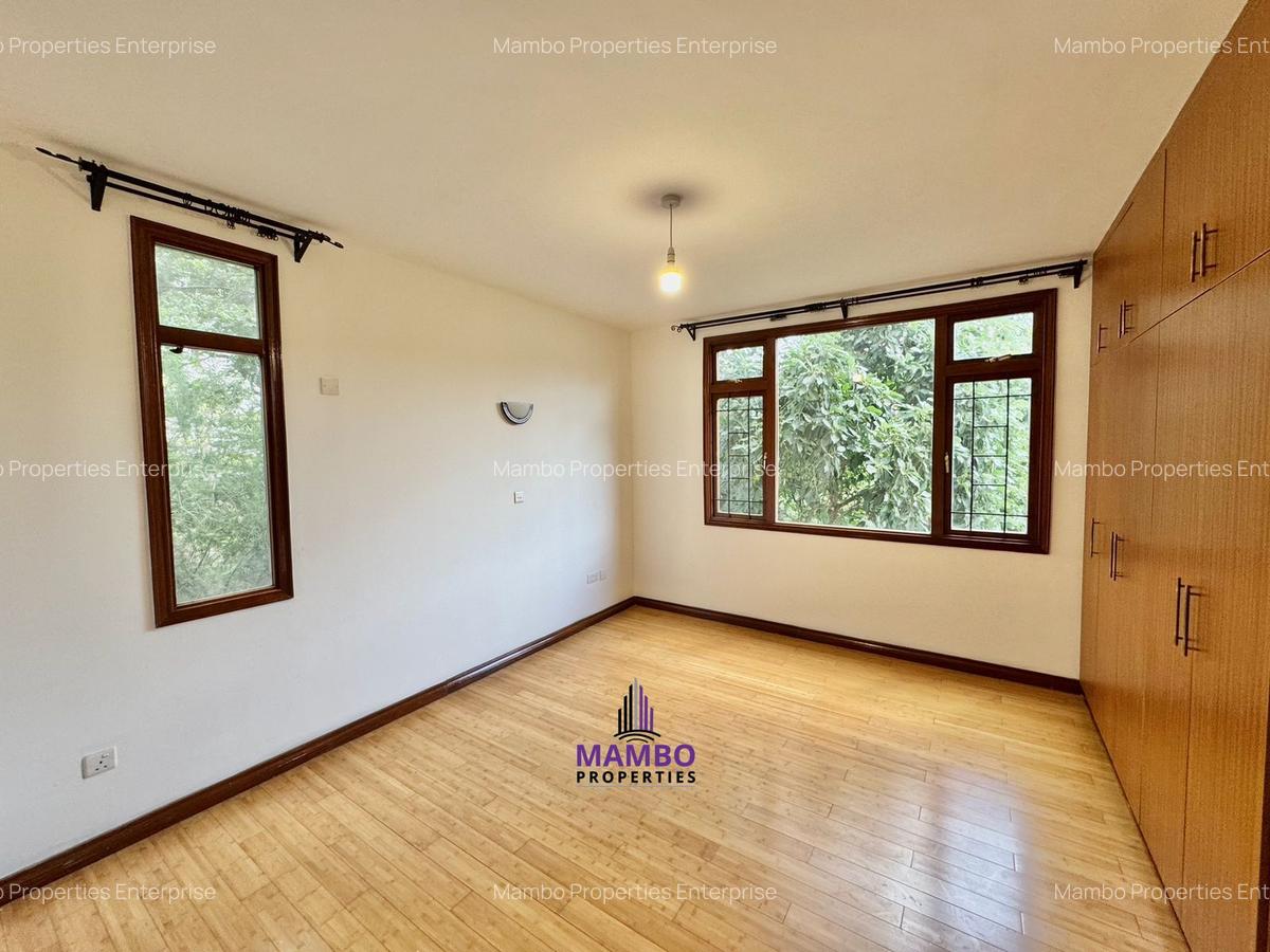 3 Bed Apartment with En Suite at Riverside Dr - 20