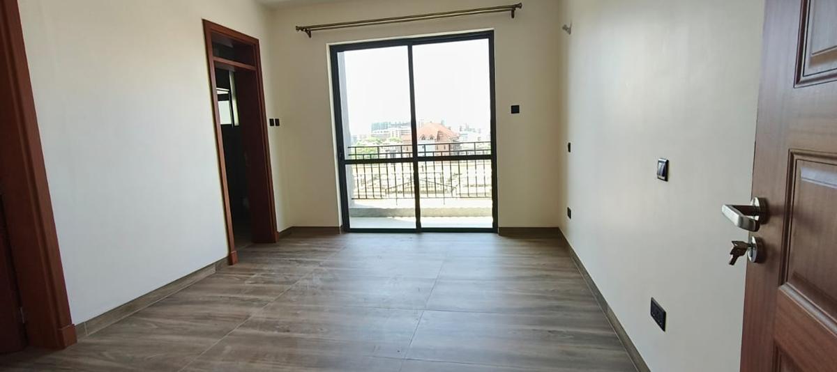 4 Bed Apartment with En Suite at Parklands - 1