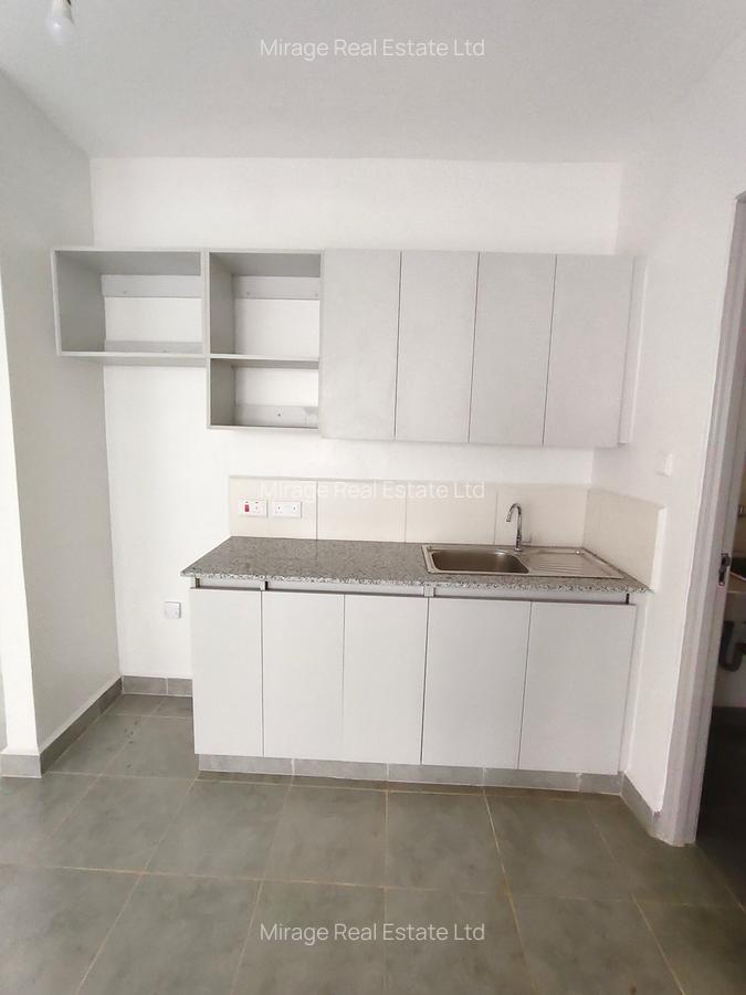2 Bed Apartment with Swimming Pool in Garden Estate - 17