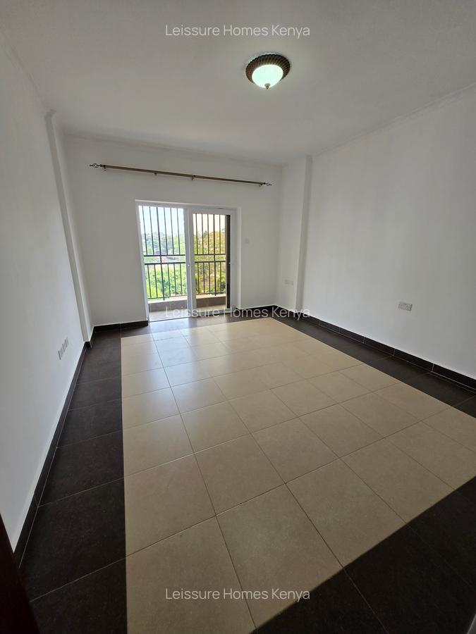 2 Bed Apartment with En Suite at Hatheru Road - 16
