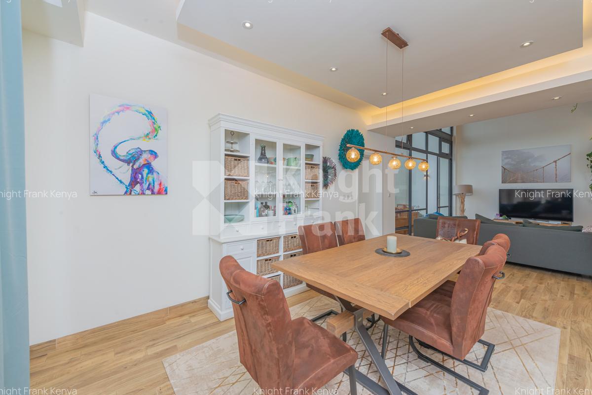 4 Bed Apartment with En Suite at Riverside Gardens - 6