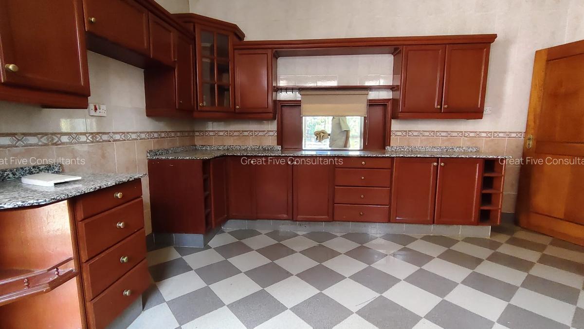 4 Bed House with En Suite in Thigiri - 7