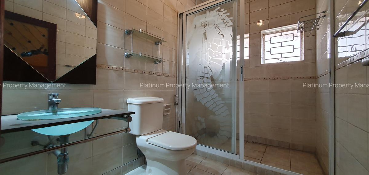 4 Bed Apartment with En Suite in Parklands - 12