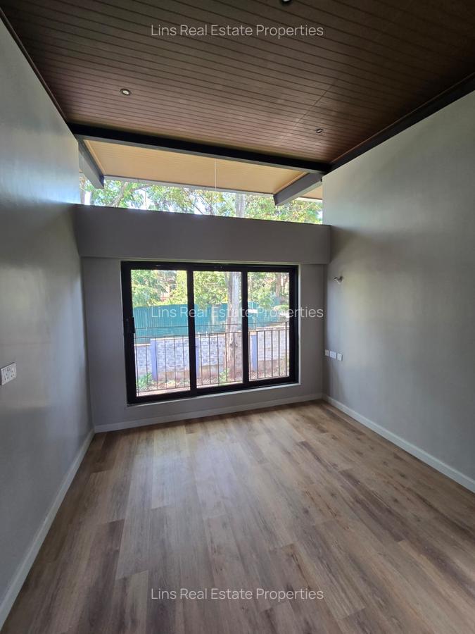 4 Bed Townhouse with En Suite in Runda - 12