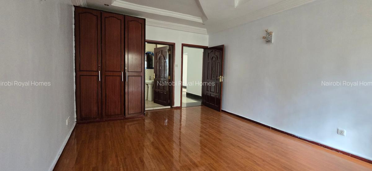 4 Bed Townhouse with En Suite at Convent Drive - 19