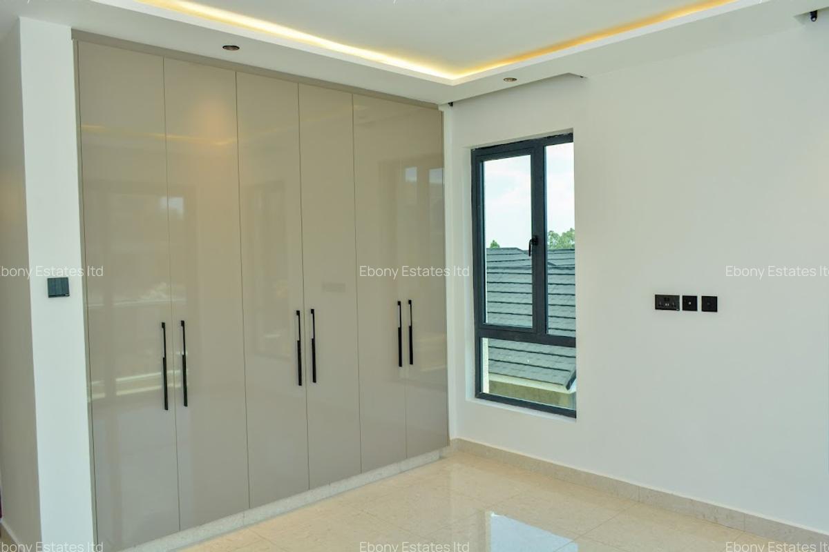 5 Bed Townhouse with Staff Quarters in Tatu City - 3