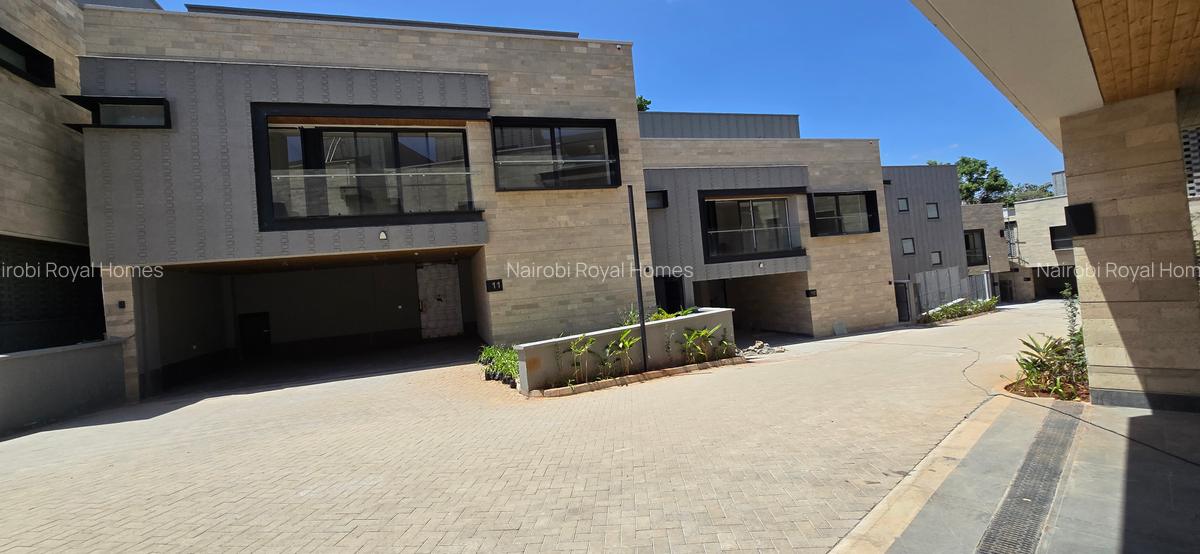 5 Bed Townhouse with En Suite at Kyuna Grovelia Grove - 8