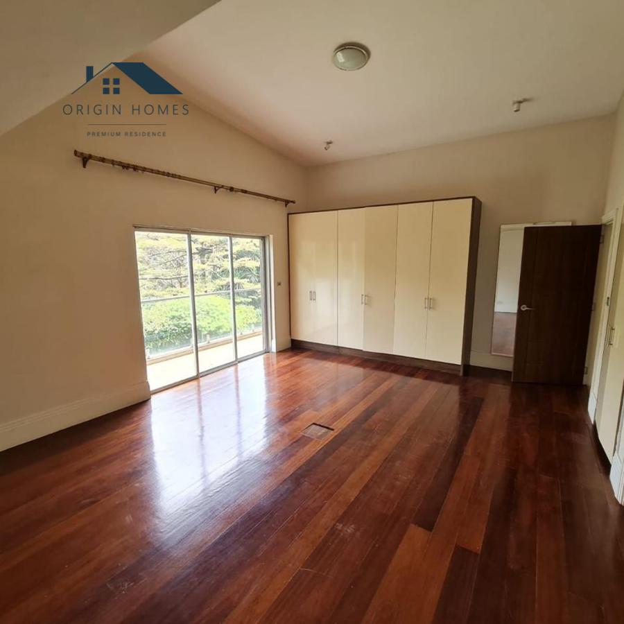 3 Bed Apartment with En Suite at Westlands - 9