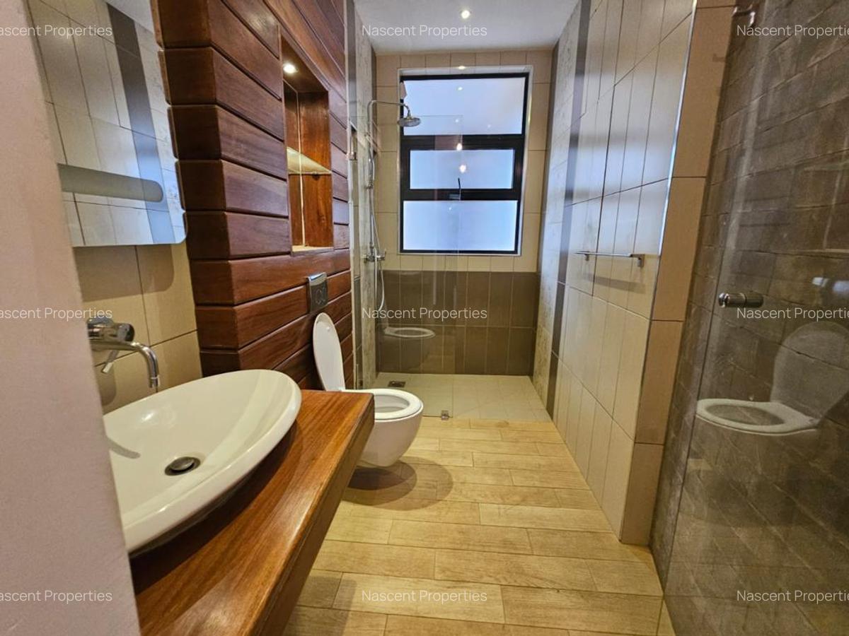 4 Bed Apartment with En Suite in General Mathenge - 13